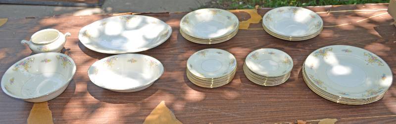 lot 4094 image: Lot of Assorted Dinnerware - Eggshell Nautilus - Very Beautiful