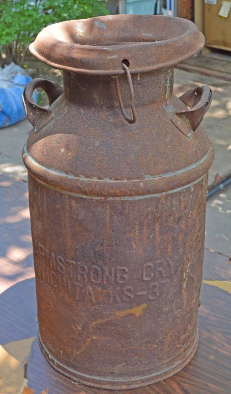 lot 4101 image: Armstrong Cry Cream Can - Neat