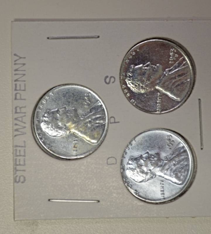 lot 4061 image: Ser of 3 - 1943 Steel War Pennies - P-D-S Mints