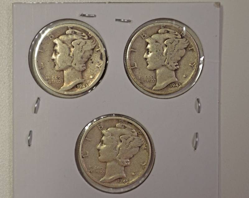 lot 4068 image: Set of 3 - 1945 Mercury Silver Dimes - P-D-S Mints