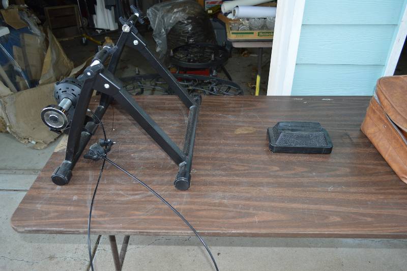 lot 4134 image: Bicycle Trainer- How Neat