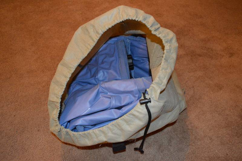 lot 4170 image: Queen Size Air Mattress- Intex w Built in Pump- Wow