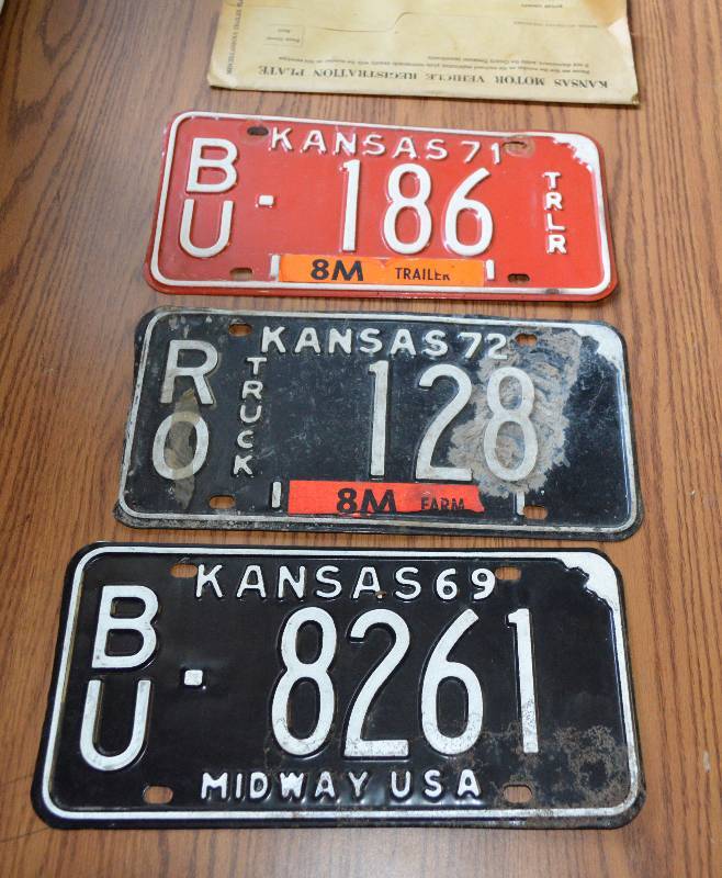 lot 4152 image: Lot of 3 Kansas License Plates- Years 1969, 1971 (Trailer) and 1972 (Truck)- Wow