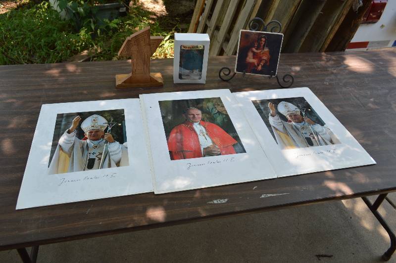lot 4171 image: Lot of Religious Items- Take a Look