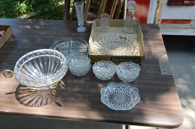 lot 4177 image: Lot of Glassware- Includes Crystal Bowl on Stand- How Pretty