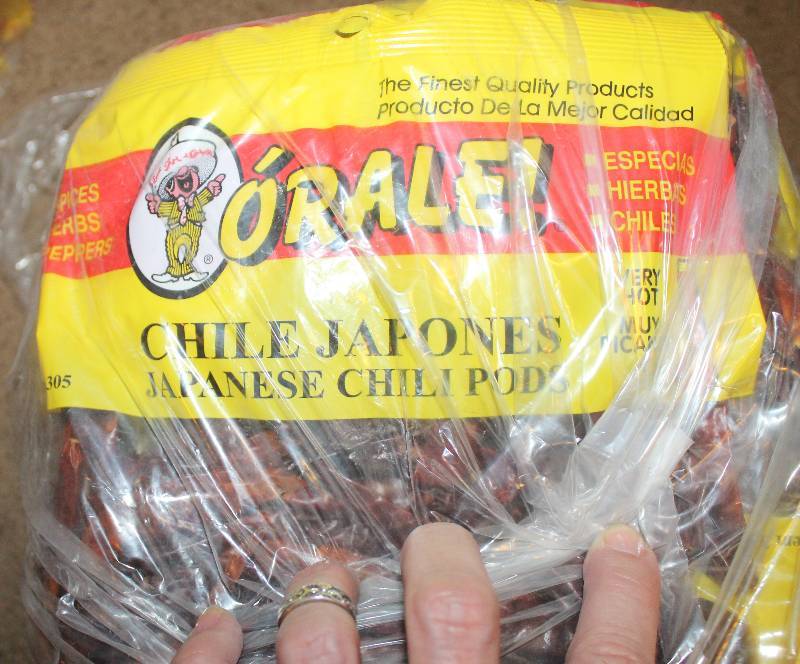 lot 4235 image: Lot of 12 Count Japanese Chili Pods - 3 oz bags