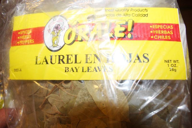 lot 4255 image: Lot of 36 Count Bay Leaves - 1 oz bags