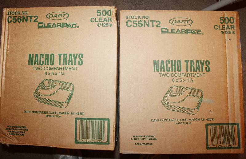 lot 4306 image: Lot of 2 Cases - 500 Count Nacho Trays