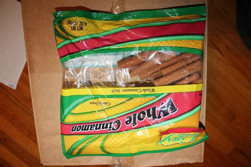 lot 4337 image: Lot of 12 Count - Whole Cinnamon Sticks - 6 oz Packages