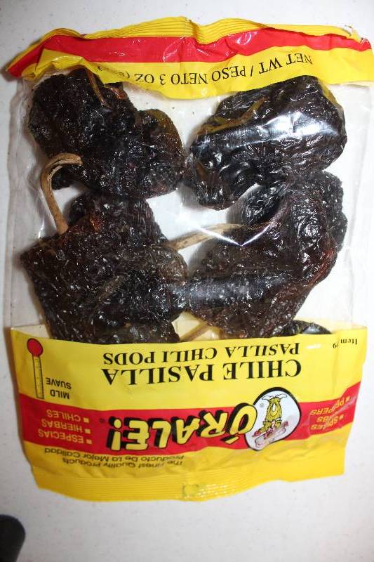 lot 9031 image: Lot of 12 Count - Pasilla Chili Pods Mild - 3 oz. Packages