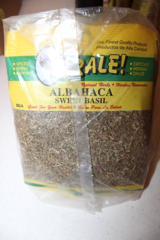lot 9084 image: Lot of 12 Count - Sweet Basil - 0.5 oz. Packages