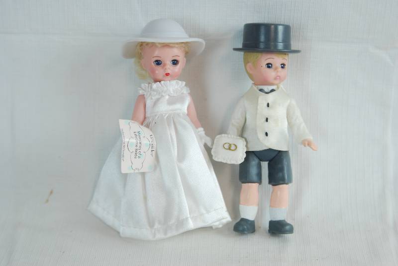 lot 2047 image: Lot of Madam Alexander Dolls and More Mc Ds Happy Meal