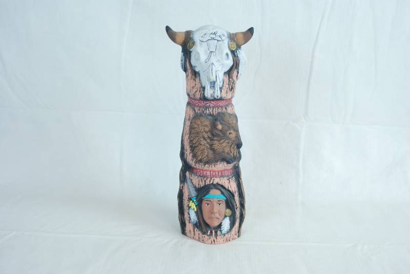 lot 2051 image: Native American Indian Totem Pole Figurine - 9.5 tall