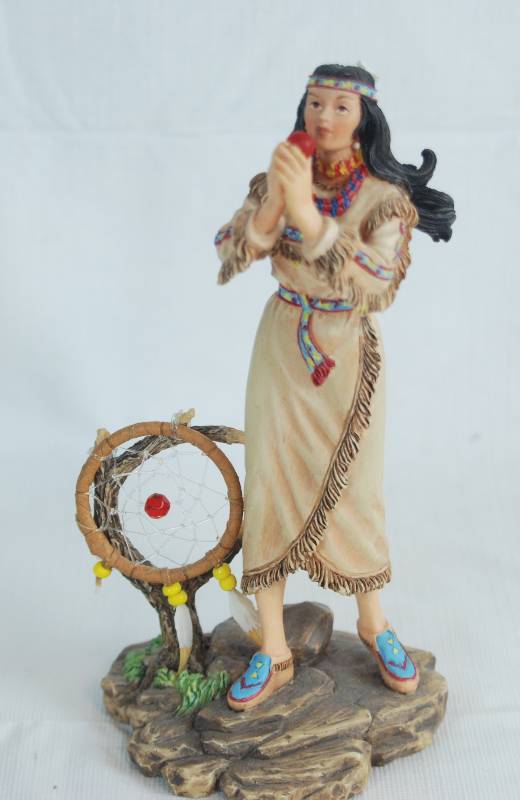 lot 2055 image: Beautiful Native American Princess Figurine - Hamilton Collection - Promise of Love Multiple Dreams Collection