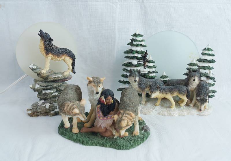lot 2441 image: Lot of Three Very Nice Native American Indian Chieftess and a Wolf Pack that Light Up See PICS