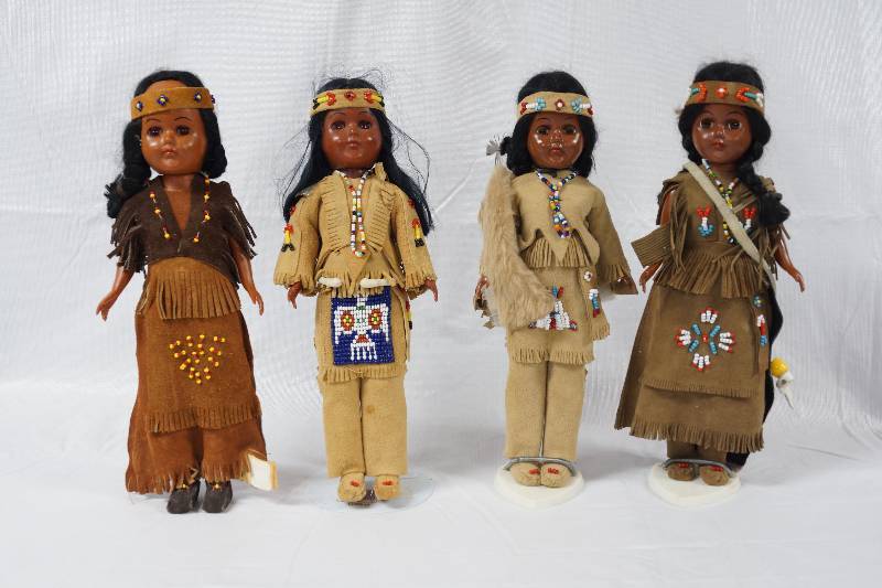 lot 3485 image: Lot of 4 - VERY NICE - Vintage Native American Indian Dolls w LEATHER & BEADED Costumes - Just Beautiful and very Collectible