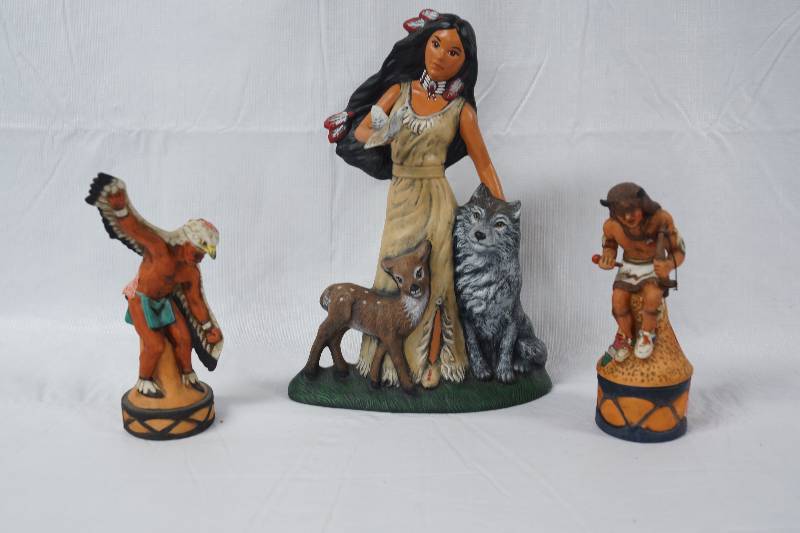 lot 3494 image: Lot of Native American Figurines - 1979 Limited Edition EAGLE DANCER MINI & 1980 1979 Limited Edition BUFFALO DANCER MINI