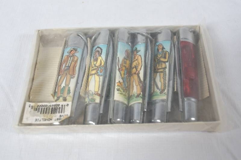 lot 2000 image: Lot of 6 - Cowboys and Indian Themed Pocket Knives