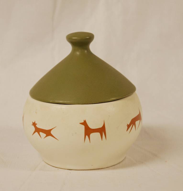 lot 2098 image: Native American Themed Vase - UNIPET UPJOHN - Southwestern Style - Nice