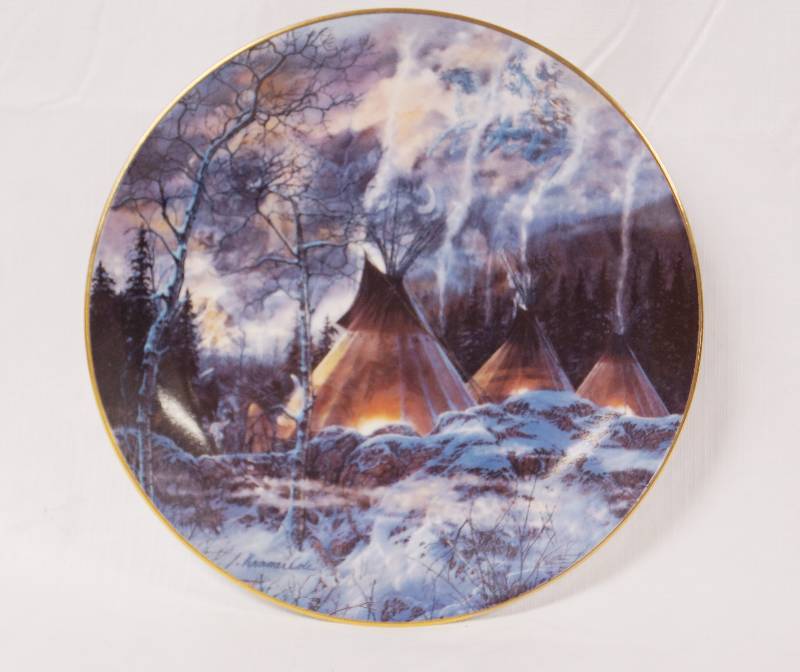 lot 2136 image: Touching the Spirit Collection Decorative Plate - Wakan Tanka - Gorgeous