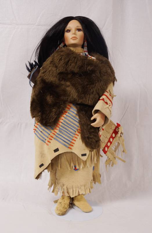 lot 2148 image: Native American Doll - See Photos for Details - Beautiful