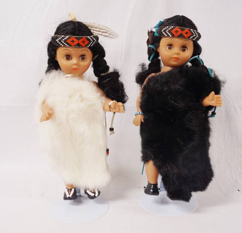 lot 2149 image: Two Native American Dolls with Fur Pelt Wraps - See Photos