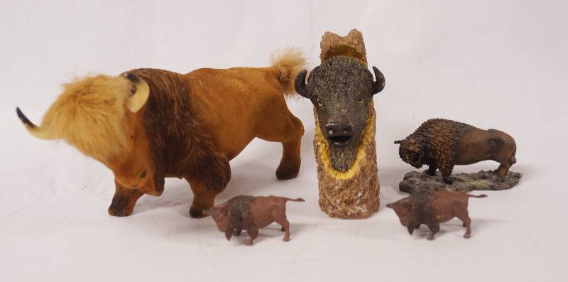 lot 2167 image: Lot of Buffalo Figurines - See Photos for Details