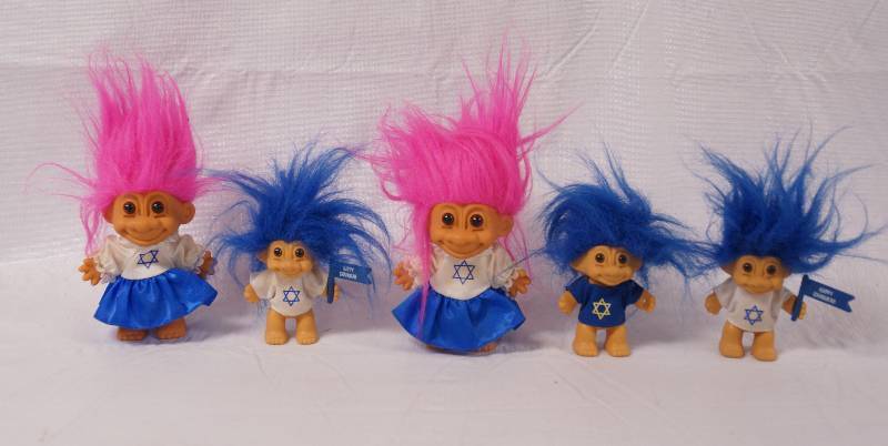 lot 2175 image: Lot of Troll Dolls - Wearing the Star of David - Very Cute