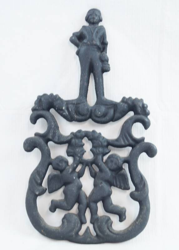 lot 2285 image: Cast Iron Home Decor - See Photos for Details