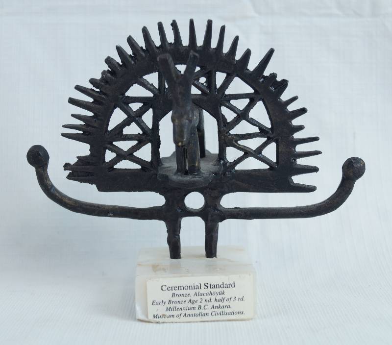 lot 2298 image: Native American Indian Ceremonial Standard - Bronze Museum Piece See pics for description on base