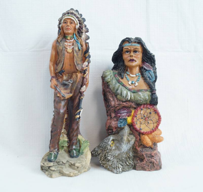 lot 2302 image: Lot of 2 Native American Indian Figurines - One is a Nice Ceramic Bust - See pics
