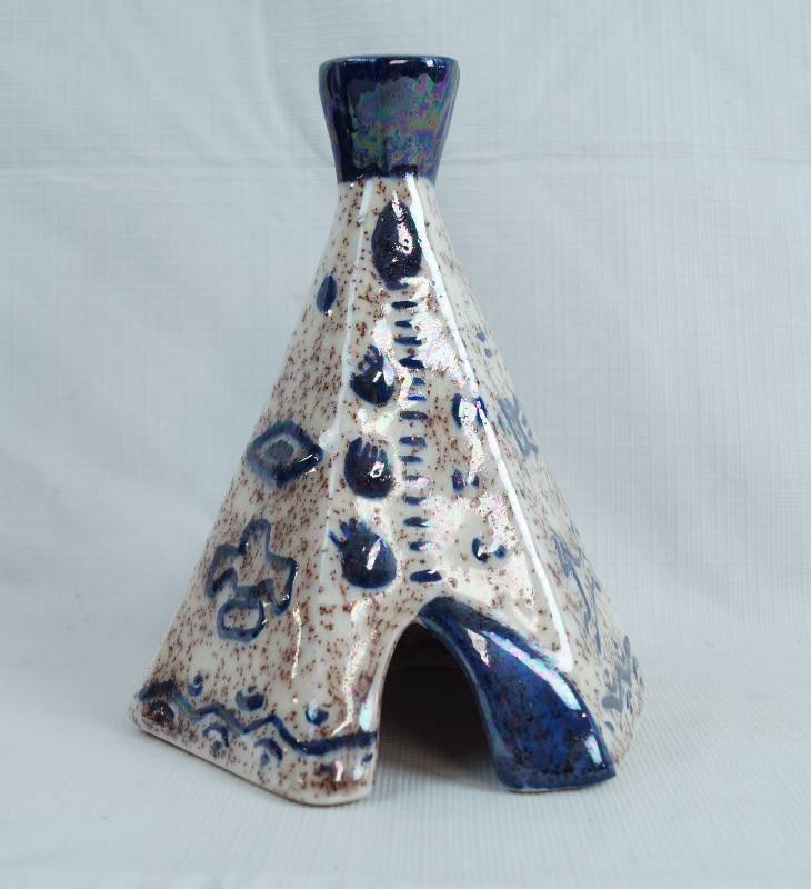 lot 2304 image: Ceramic Native American Indian Ti-Pi - Tee Pee - NICE