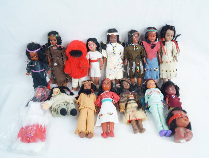 lot 2311 image: Lot of various Collectible Dolls - Collectible Native American Indian and Eskimo