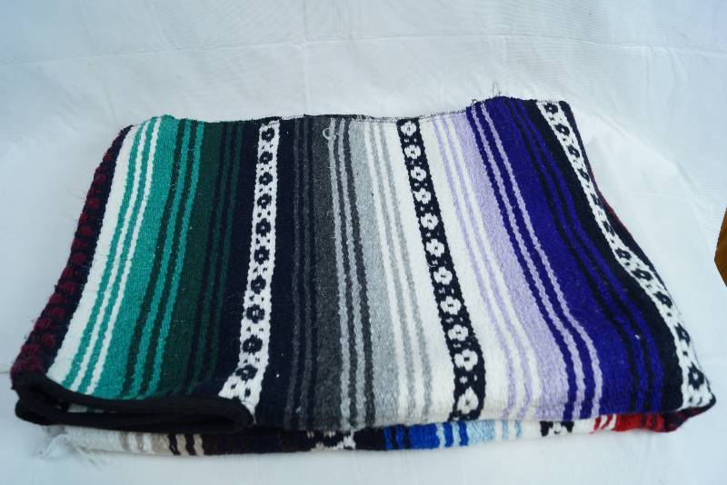 lot 2318 image: Southwestern Style Woven Poncho- Very nice From a Clean and Non-Smoking Home