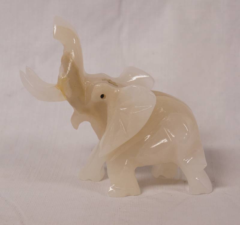 lot 2191 image: Elephant Figurine - See Photos for Details