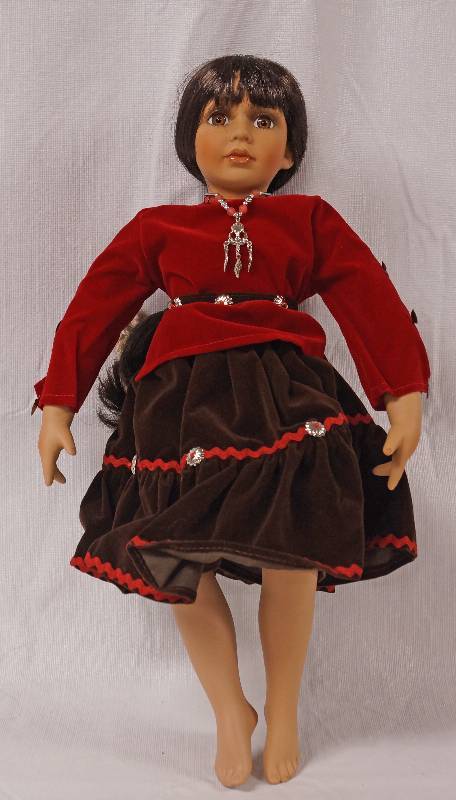 lot 2197 image: Heritage Signature Collection - Navajo Porcelain Doll - Gorgeous