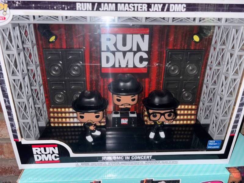 Funko Pop! RUN DMC In Concert Deluxe Set – Walmart Exclusive