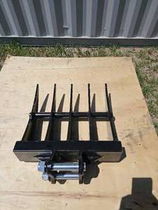 lot 7639 image: Unused&nbspHeavy Duty 5-Tine Skid Steer Rake Attachment