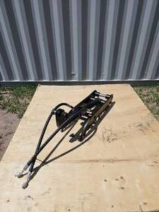 lot 7647 image: Unused&nbspHydraulic Thumb Attachment for Excavator