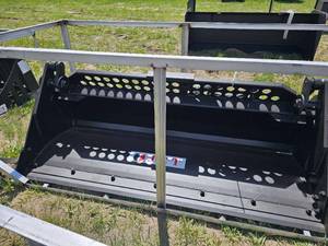 lot 7661 image: Unused&nbspJCT 4-in-1 Skid Steer Bucket Attachment 72 W
