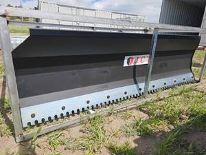 lot 7669 image: Unused&nbspJCT Heavy Duty Hydraulic Snow Plow Blade Attachment 84 W