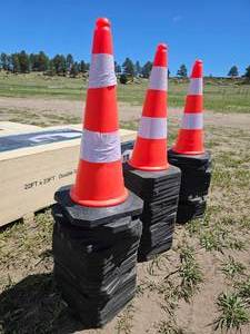lot 7716 image: Unused&nbspKJ 28-inch Traffic Safety Cones Model K1428 with Reflective Bands (60 Pieces)