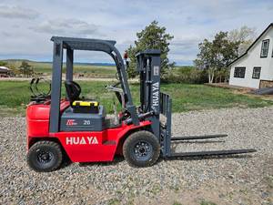 lot 7736 image: Unused Huaya K-20 Forklift 2000kg4400 lb Capacity Dual Fuel (Gas and LP) 42 Forks, Side Shift and Fork Positioner