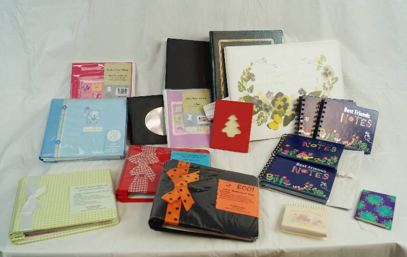 lot 6715 image: Lot of NEW 7x7 scrapbooks and misc photo albums  stationary - WOW