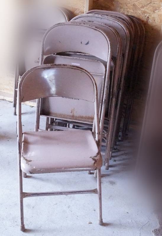 lot 6391 image: Lot of 12 Commercial Metal Folding Chairs - Great for Parties or Cook Outs