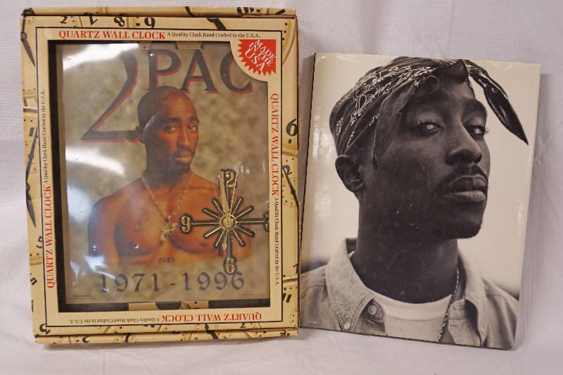 lot 2232 image: Lot of 2 Pac - Items - Clock and Magazine