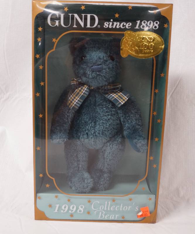 lot 2238 image: Gund Collectors Bear - 1998 - Very Cute