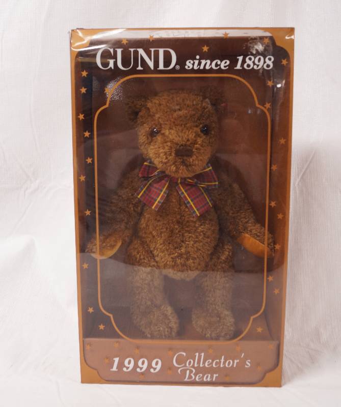 lot 2239 image: Gund Collectors Bear - 1999 - Cute - See Photos for Details