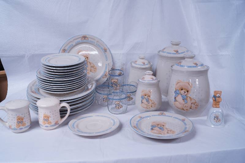 lot 2244 image: Lot of Teddy Bear Glassware - Plates, Cups and More