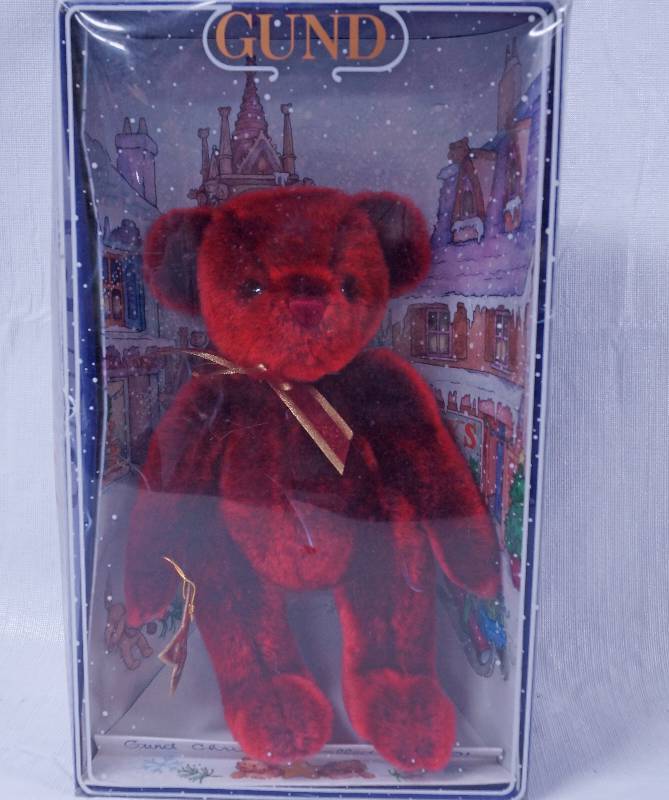 lot 2248 image: Gund Christmas Collection Bear - 2001 - See Photos for Details